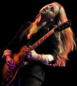 Joanne Shaw Taylor announces live album and tour dates
